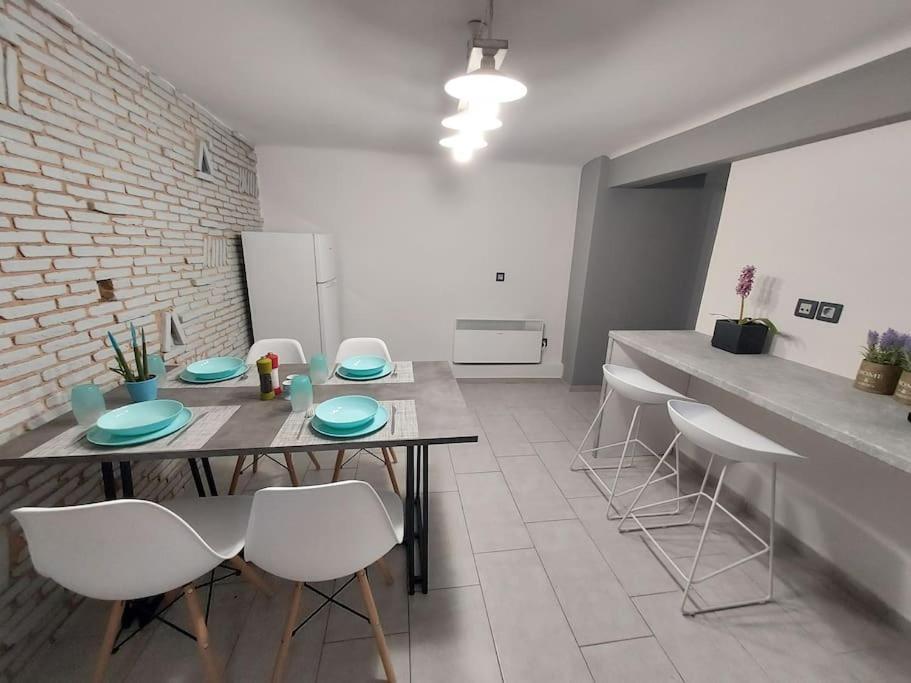 Anastasia'S Apartment With Yard 雅典 外观 照片